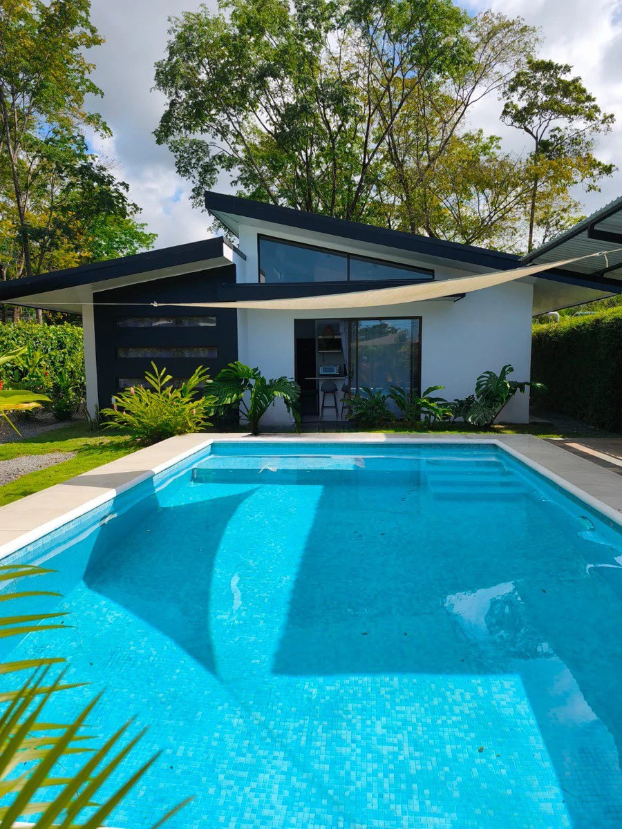 Butterfly Wings House 3 Bed 2 Bath Walking Distance To Town - Gallery image 9