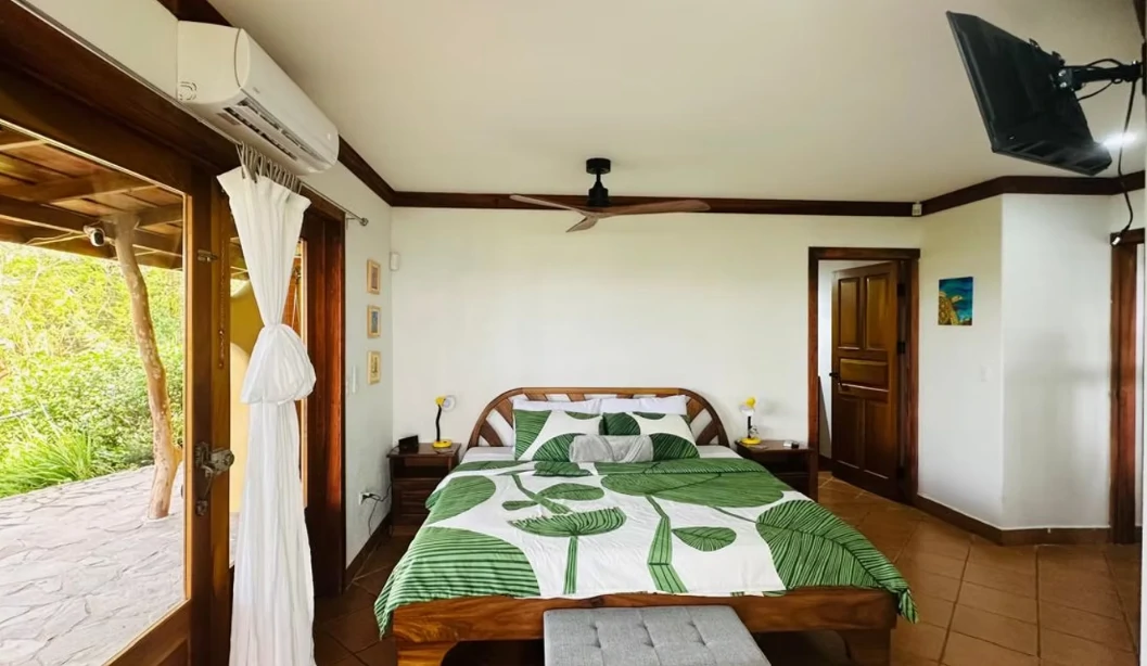 Pura Vida Costa Rica: Lake and Volcano view home, Garage and Guest Apartment - Gallery image 13