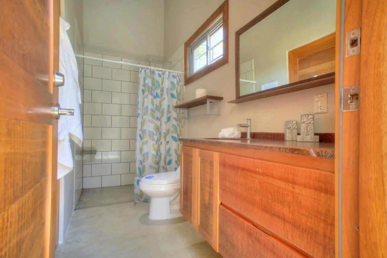 0.2 ACRES – 3 Bedroom Home With Pool Walking Distance To Beach And Surf Breaks, Surfer’s Dream!!!: Near the Coast House For Sale in Playa Pavones - Gallery image 10