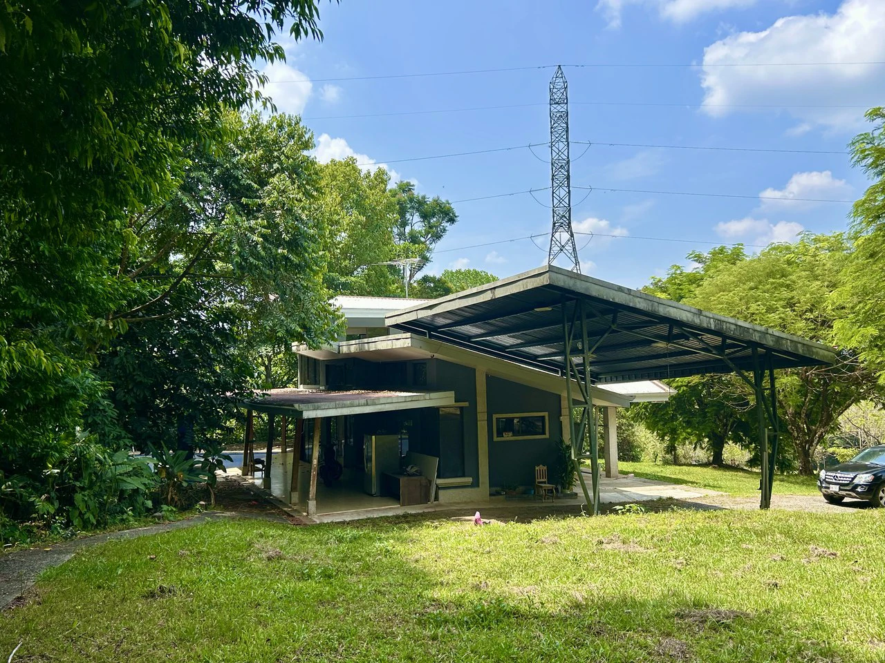 Fixer-Upper Home with an studio Office in Palmar Norte on a 7.58 Acres Property - Gallery image 7