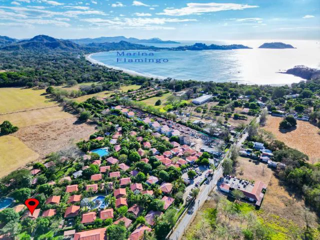 Luxury double Condos for Sale in Playa Potrero, 800 mts away from Penca Beach, with a wonderful common swimming pool and jacuzzi in tropical garden - Gallery image 30