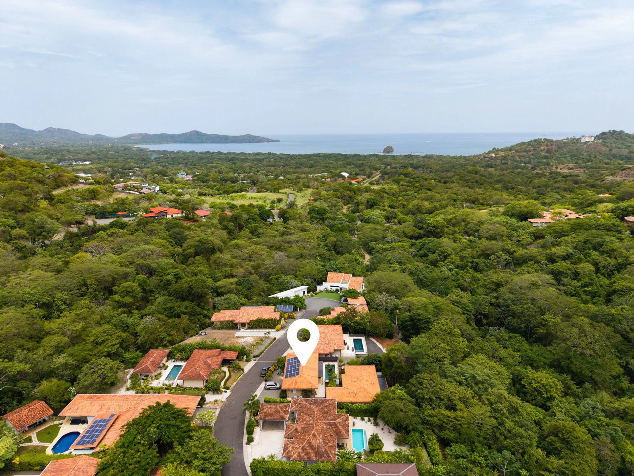 Casa Oasis: 3BR Main Residence + 2BR Guest House with Pool in Mar Vista, Playa Flamingo - Gallery image 31