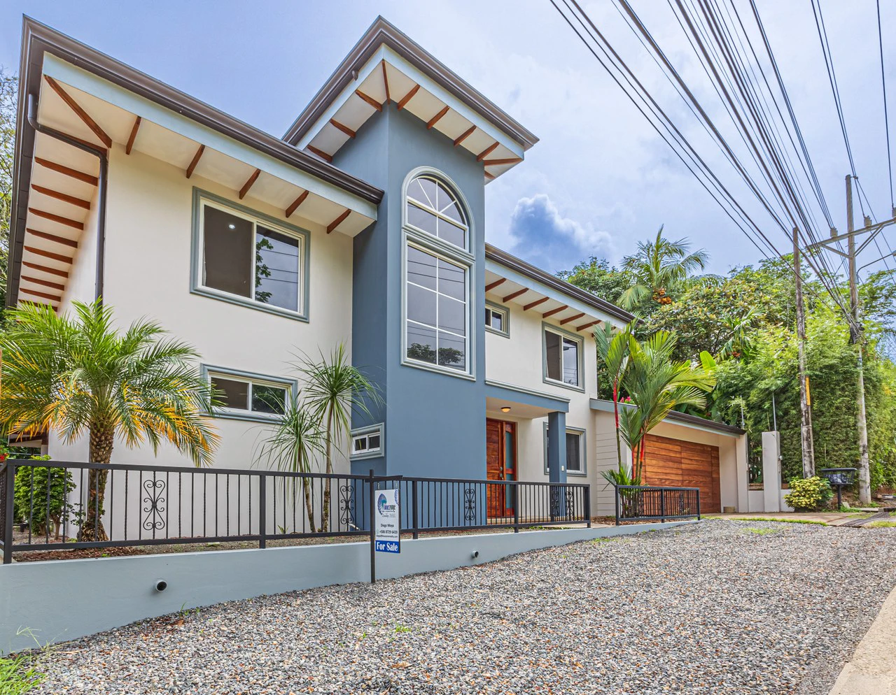 Happy Daze in Uvita: Commercial Building Opportunity in the Heart of Uvita. On Creek with Beautiful Jungle View - Gallery image 19