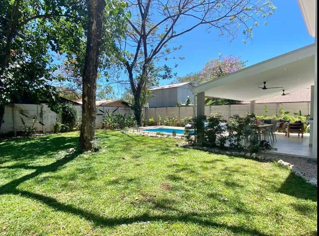 Casa Joya: Turnkey Modern Home with pool – Prime Location & Rental Income - Gallery image 3