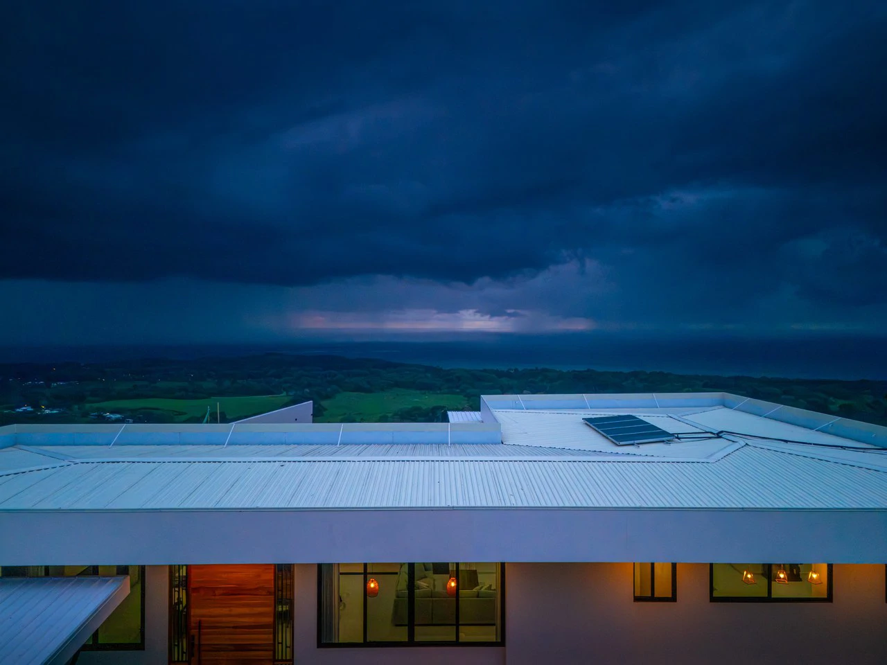 Lion's Gate Sunset Estate - Gallery image 39