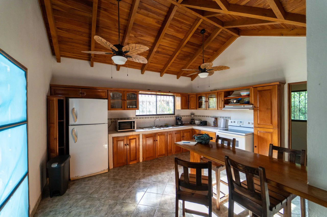 Casa Danny 2BR/2BA Home in the Center of Samara - Gallery image 9