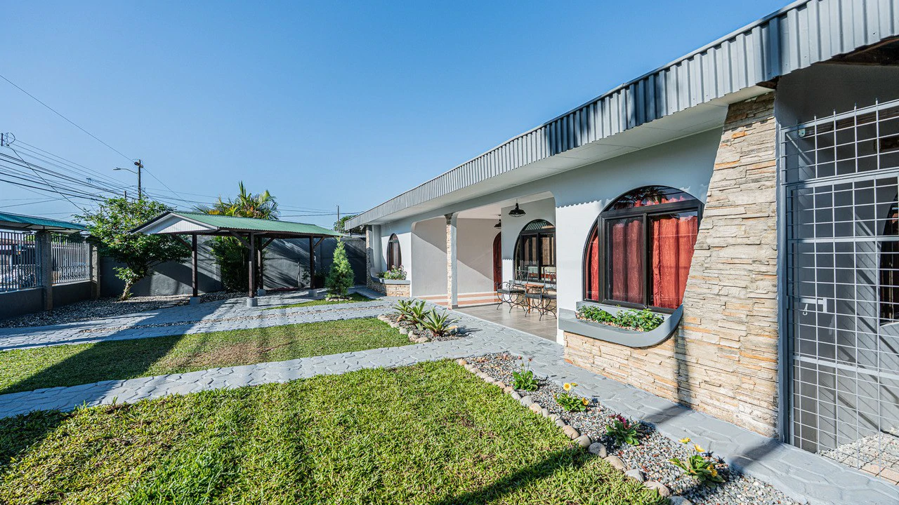 Completely Renovated 5 Bedroom Home in the Heart of San Isidro - Gallery image 56