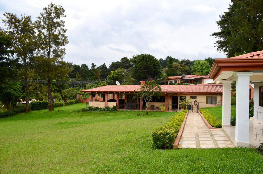Residencial El Castillo: Property for sale with 2 houses and 3400 sqm2 of land - Gallery image 7