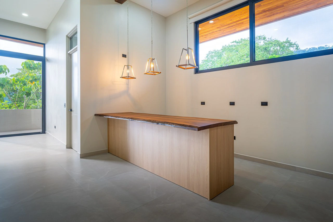 Lion's Gate Sunset Estate - Gallery image 92