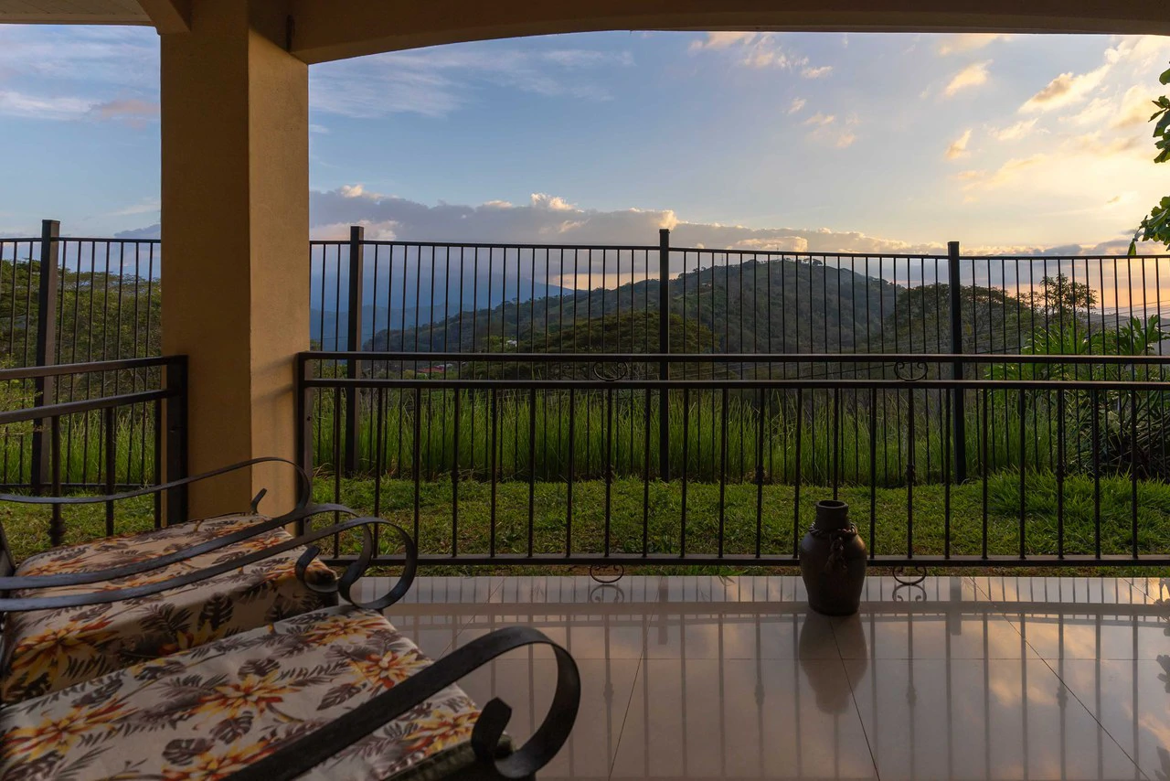 Country House in Desmonte, San Mateo: Tranquility and Nature - Gallery image 13