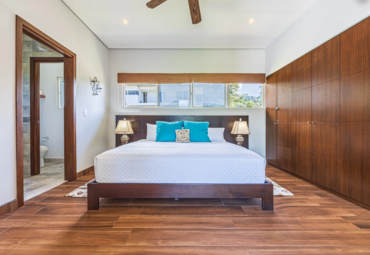 Elegant Tropical Villa Steps from Playa Hermosa – Gated Community - Gallery image 21