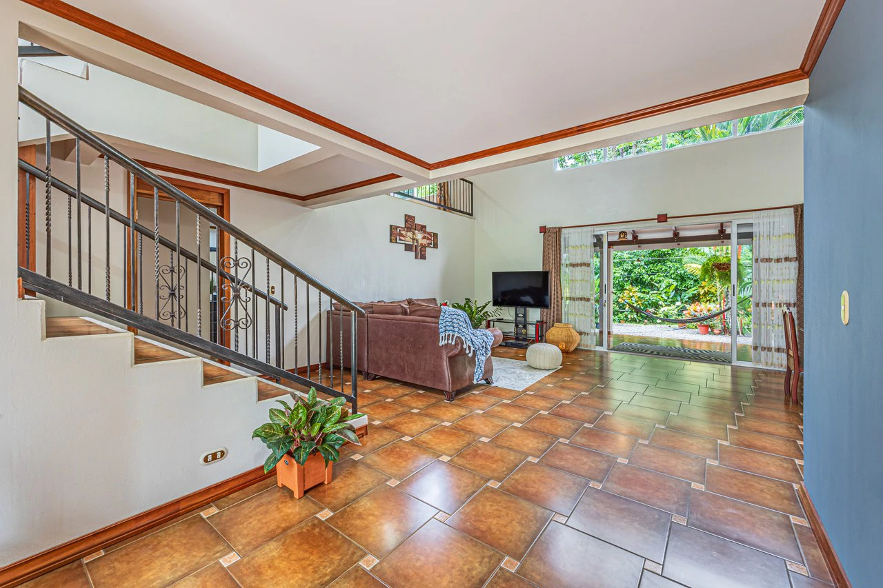 Happy Daze in Uvita: Commercial Building Opportunity in the Heart of Uvita. On Creek with Beautiful Jungle View - Gallery image 54