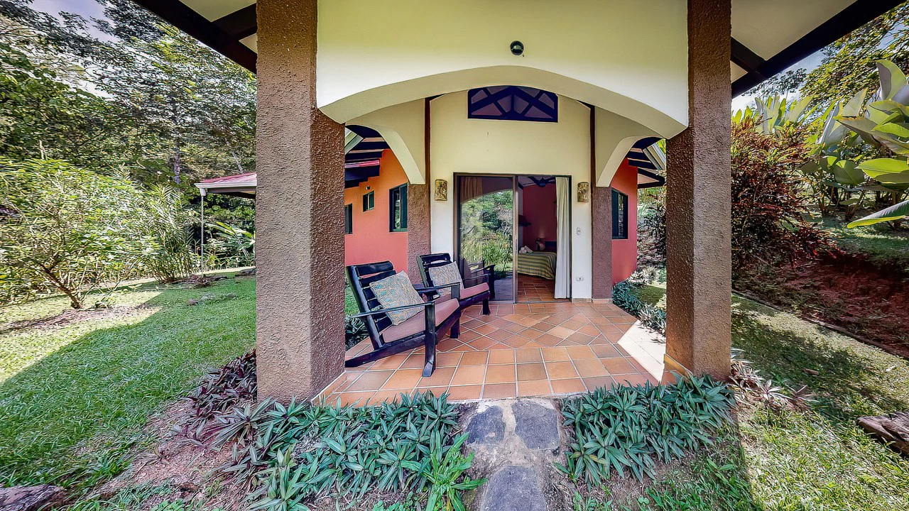 A TRANQUIL HAVEN: PRIME INVESTMENT OPPORTUNITY IN UVITA'S LUSH RIVER ENCLAVE: Mountain Hotel/Resort/Hostel For Sale in Uvita - Gallery image 41