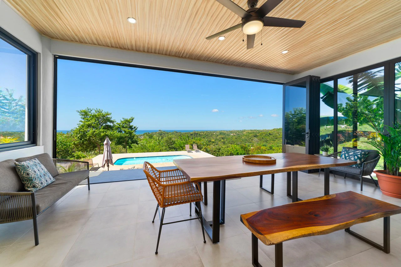 Casa Bella Vista: Brand New Hilltop Ocean View Home - Gallery image 25