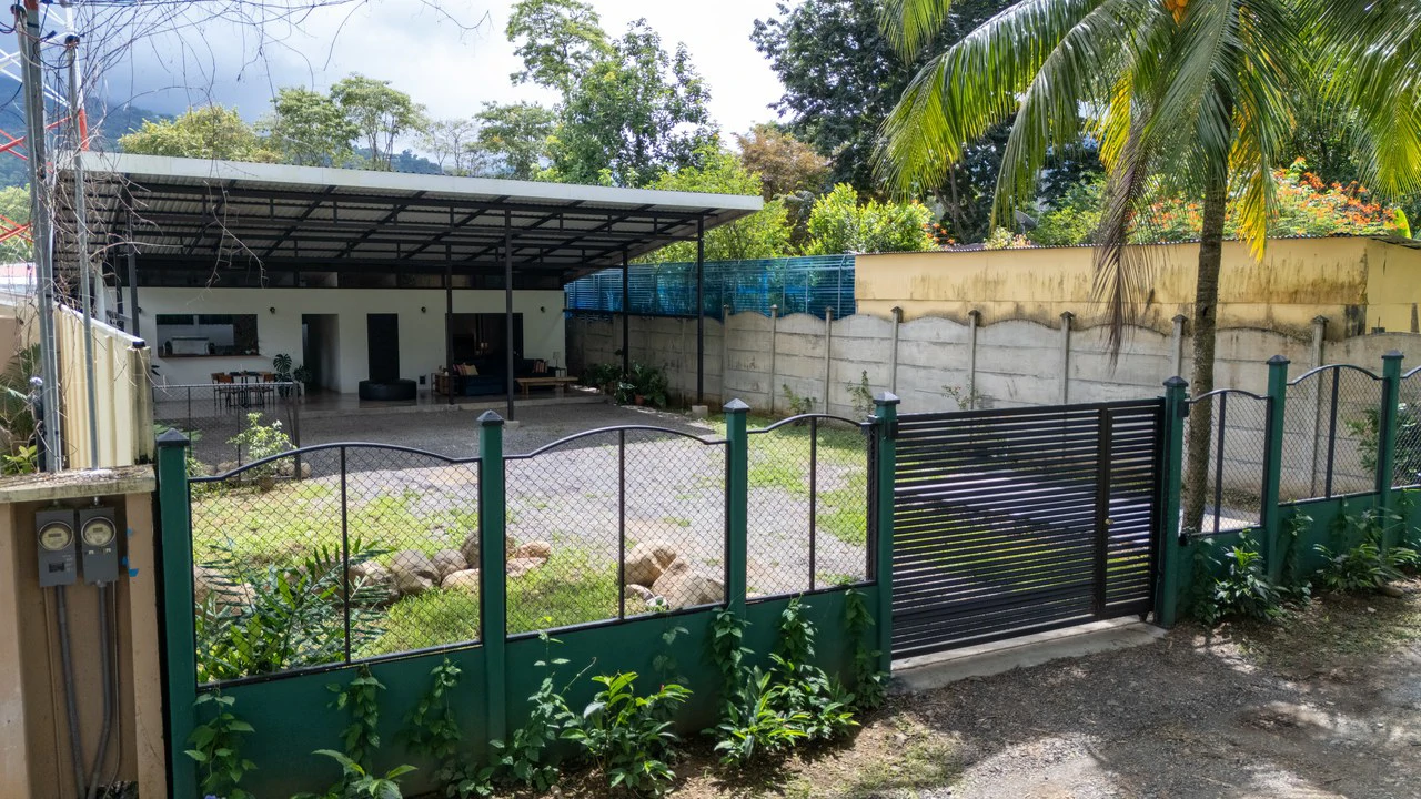 Charming and Affordable 1-bedroom home in Uvita - Gallery image 2