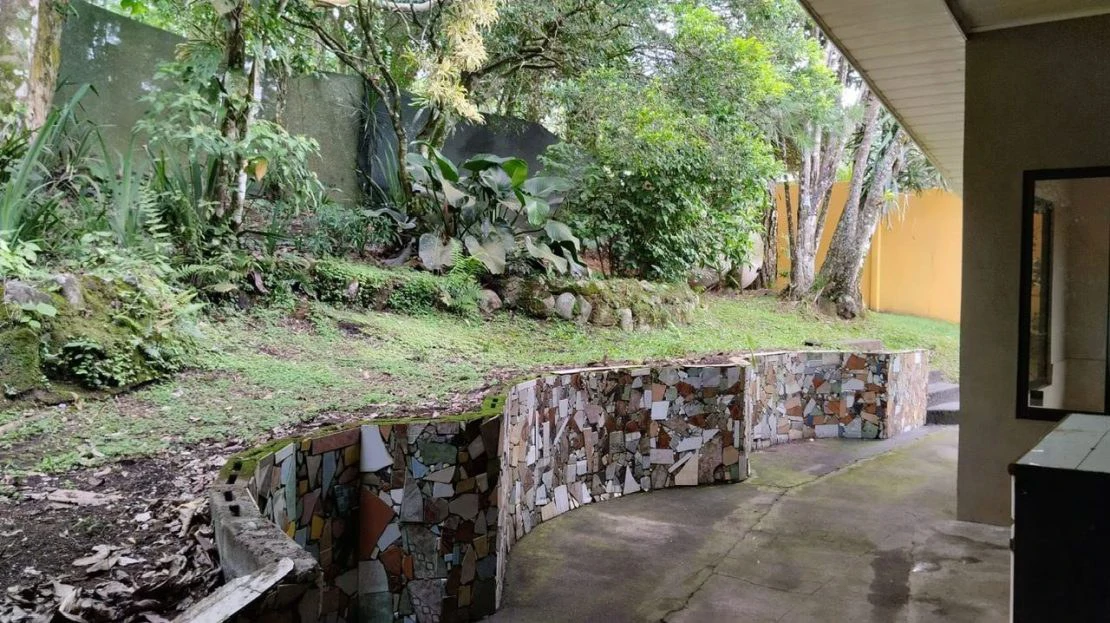 BAMBOO GARDEN - Large Country Home - Ready for Your Personal Touch! - Gallery image 16