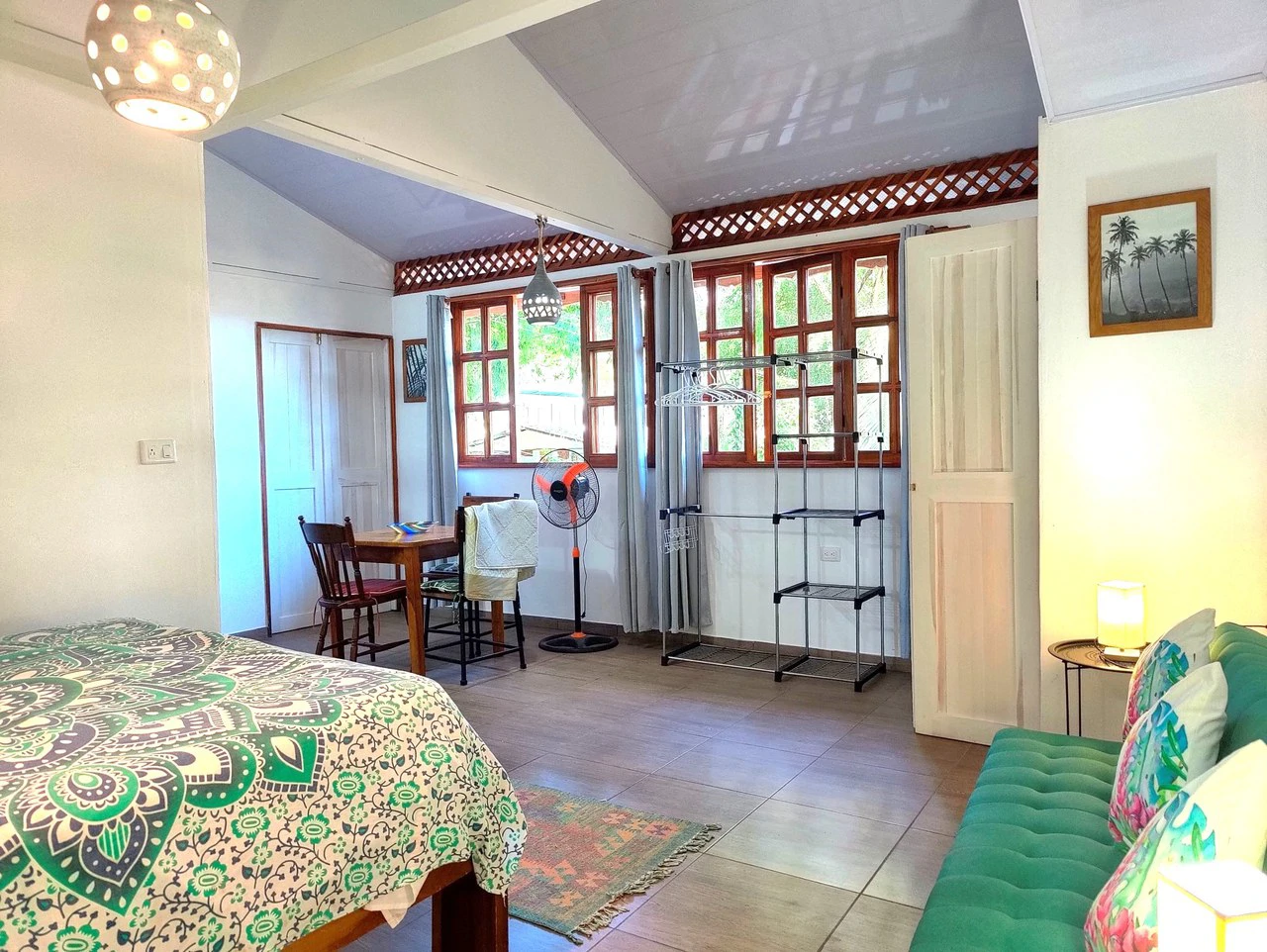 Charming 6 Bd/5 Ba Multi-Unit Rental Property - A Versatile Investment Opportunity - Gallery image 6