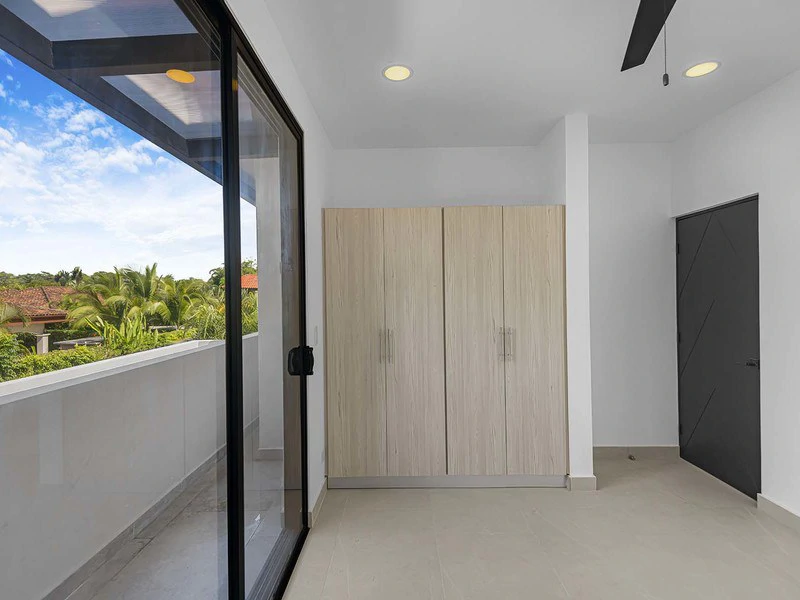 Modern Beachside Home with Office & Garage: Walking distance to the beach in a great community! - Gallery image 17