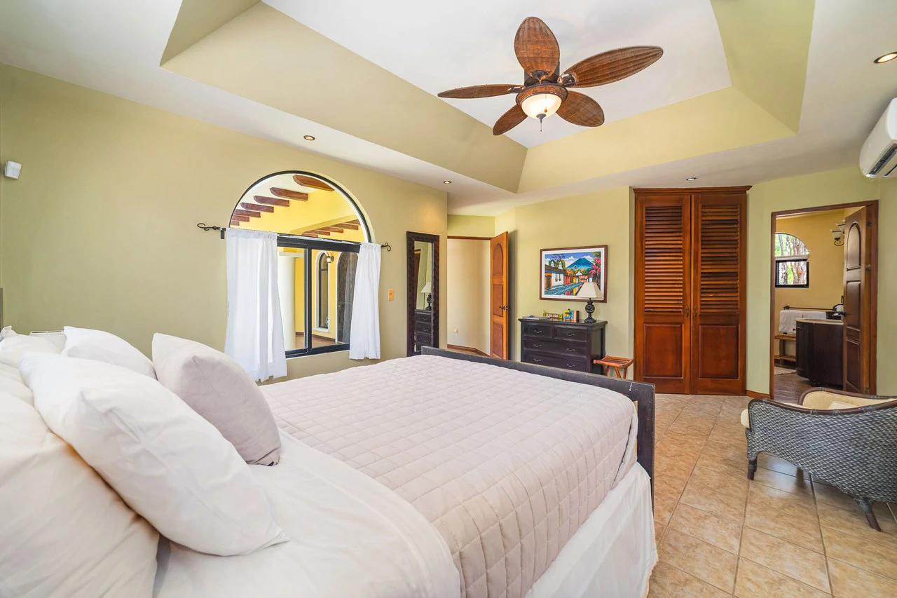 Tierra Pacifica #74: Elegant 4BR Retreat in Gated Community - Gallery image 22