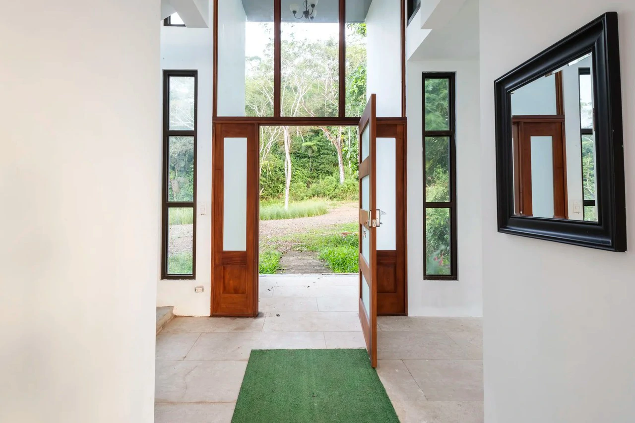 Luxury Modern Home on the hills above Tarcoles: Panoramic Ocean & Mountain Views - Gallery image 3