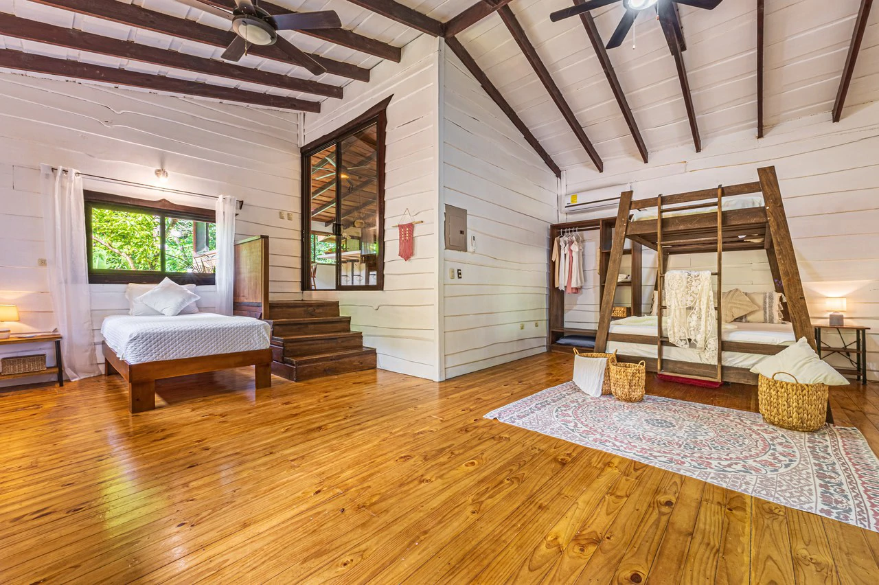 A Jungle House Built of Wood & River Dreams - Gallery image 26