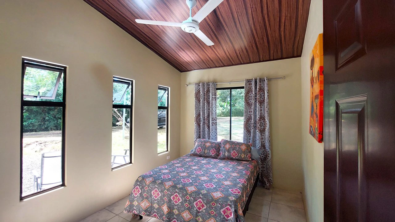 Affordable Home in Hatillo – Just 5 Minutes from Playa Dominical & Playa Linda: House For Sale in Hatillo - Gallery image 6