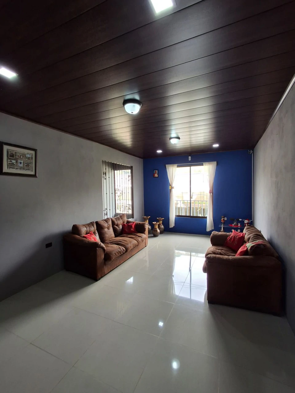 Casa Vista!: 3 level Cityview Hilltop Estate + 27,980m2 - Gallery image 10