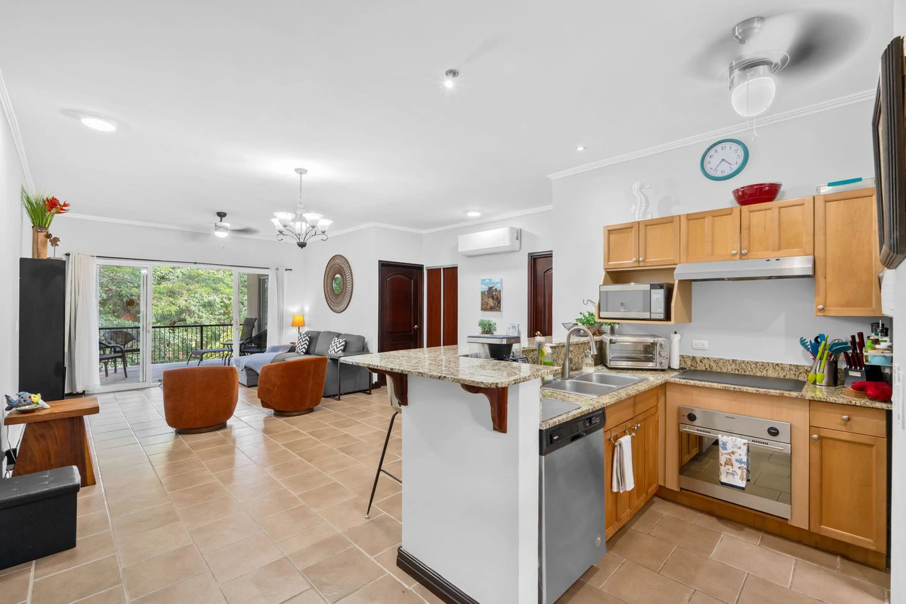 Surfside Tower 301: Third-Floor Condo Just Steps from the beach - Gallery image 8