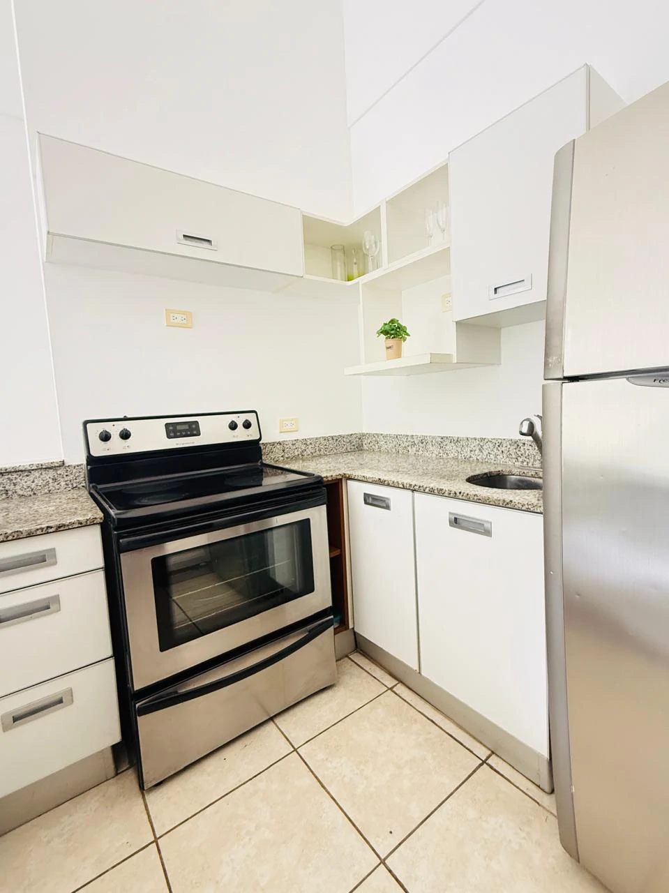 2 bedroom furnished apartament for sale Santa Ana Costa Rica - Gallery image 8