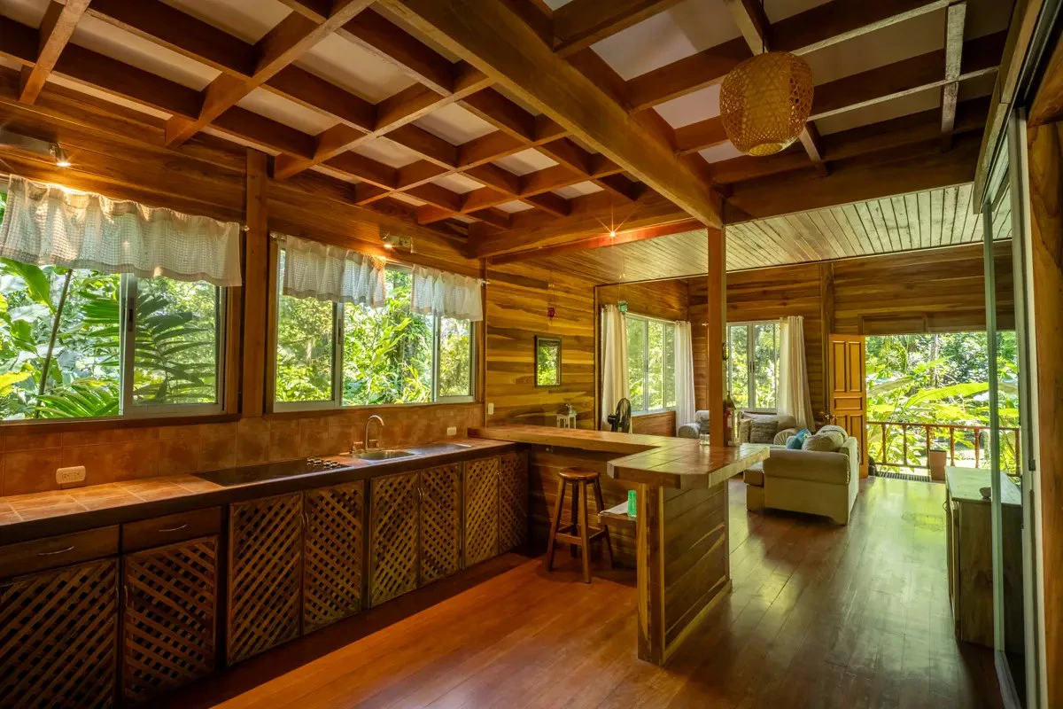 ID 26: 2 BD/2 BA Private Jungle Chalet in a Gated Community Near Hone Creek - Gallery image 12