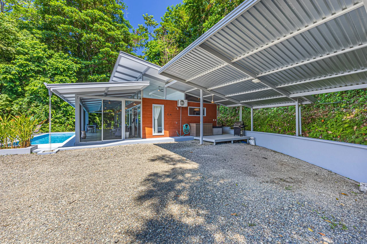 Uvita Ocean and Whale Tail View Modern Home on 3.64 Acres in Exclusive Enclave - Gallery image 32