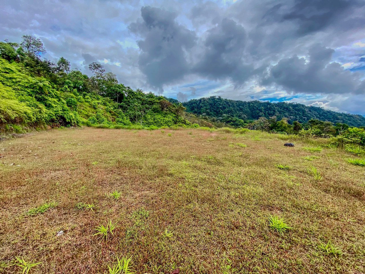 24.46 ACRES- Ocean And Mountain View Land, 4 Building Areas, Legal Water, Public Road, 20min From Beaches!!! - Gallery image 5