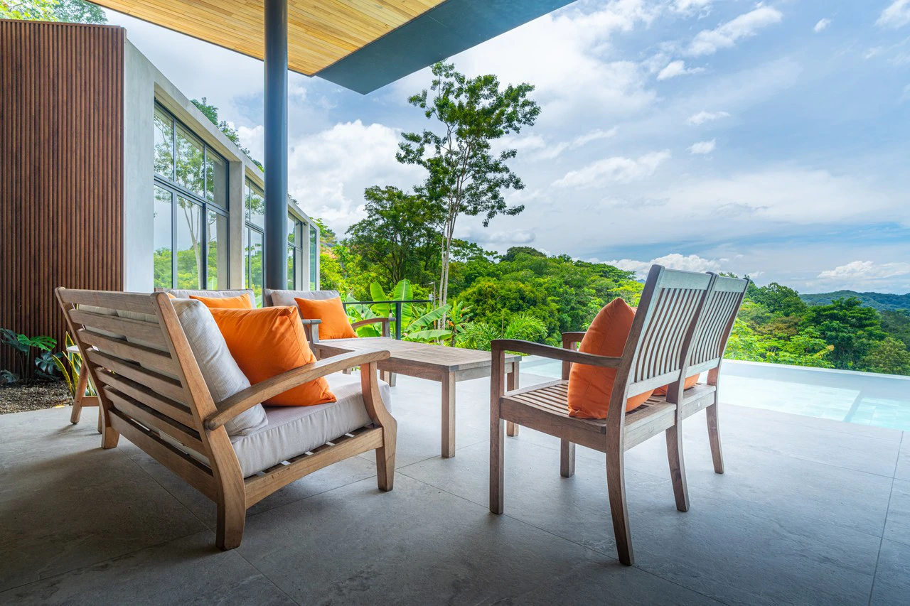 Casa La Artista: Sleek Modern Retreat with Ocean & Mountain Views in Ojochal - Gallery image 8