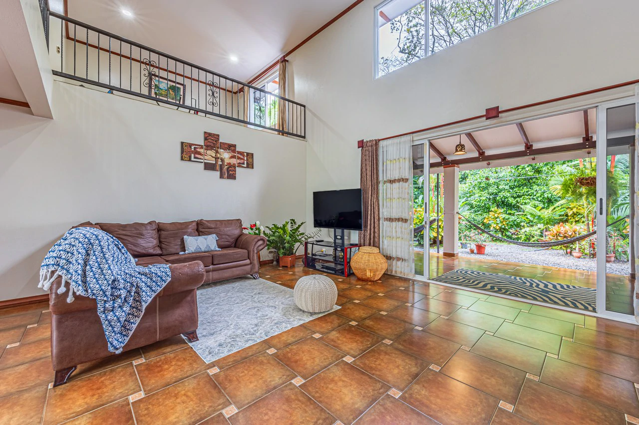 Happy Daze in Uvita: Commercial Building Opportunity in the Heart of Uvita. On Creek with Beautiful Jungle View - Gallery image 43