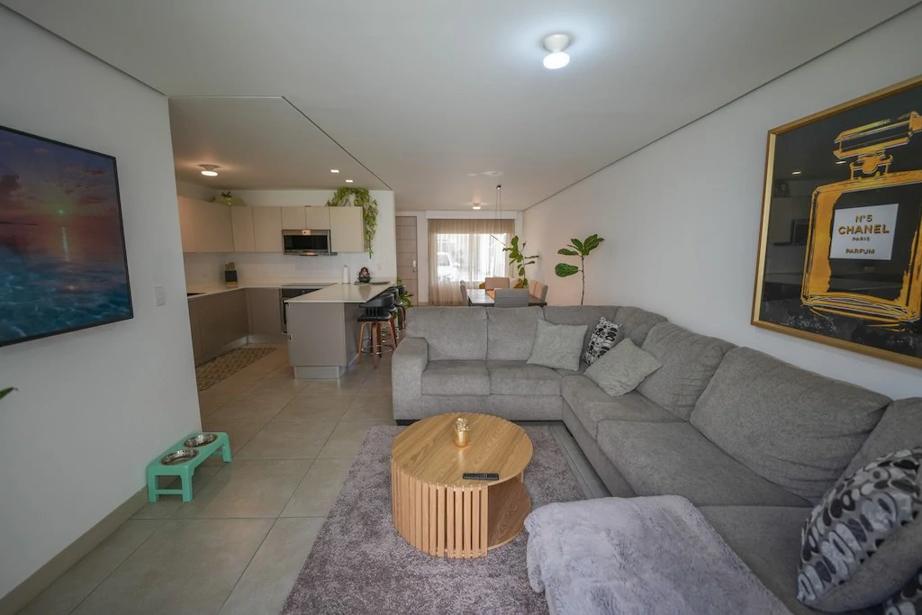 House For Sale in San Rafael - Gallery image 6