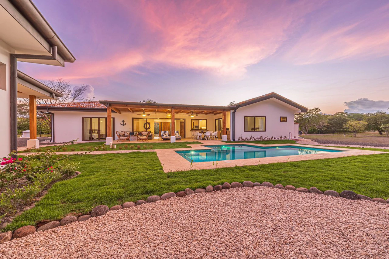Near the Coast House For Sale in Hacienda Pinilla - Gallery image 28