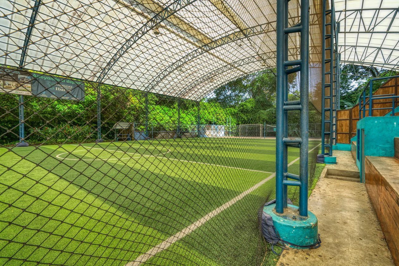 THRIVING SPORTS AND COMMERCIAL BUSINESS WITH OWNER FINANCING OPTION: Rincon Uvita - Gallery image 20