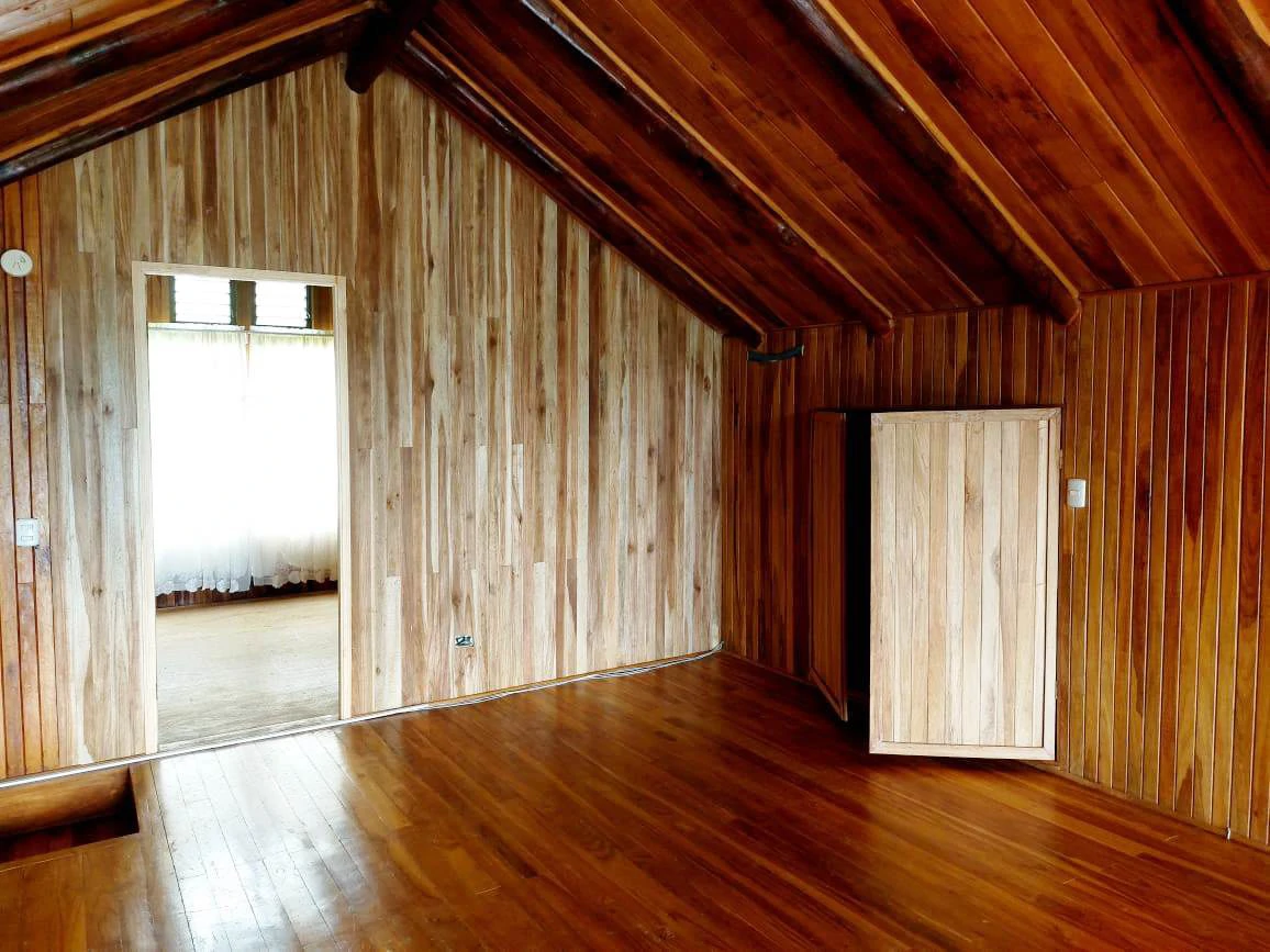 CHALET DEL LAGO - Beautiful A-Frame home in tropical garden - Gallery image 23