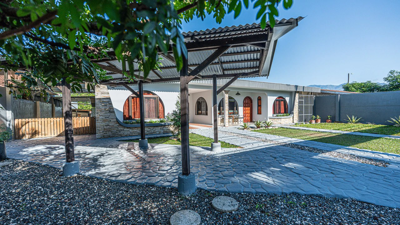 Completely Renovated 5 Bedroom Home in the Heart of San Isidro - Gallery image 3