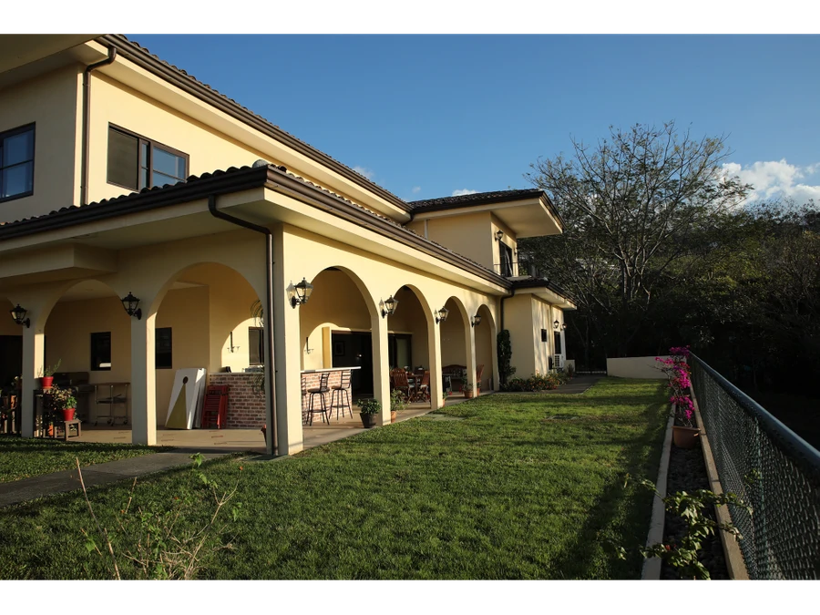 Exclusive Luxury Residence in Gated Community – Brasil de Santa Ana - Gallery image 33