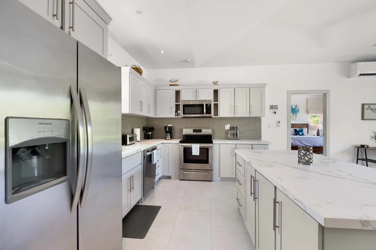 The Haven: Spacious Home + Private Casita in Gated Mar Vista Community - Gallery image 9
