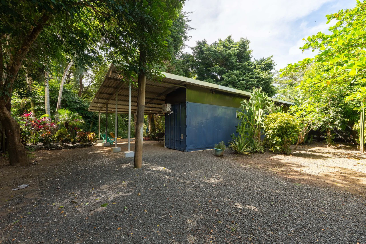 Casa Lemonpaloosa: Very Private Container Home! - Gallery image 24