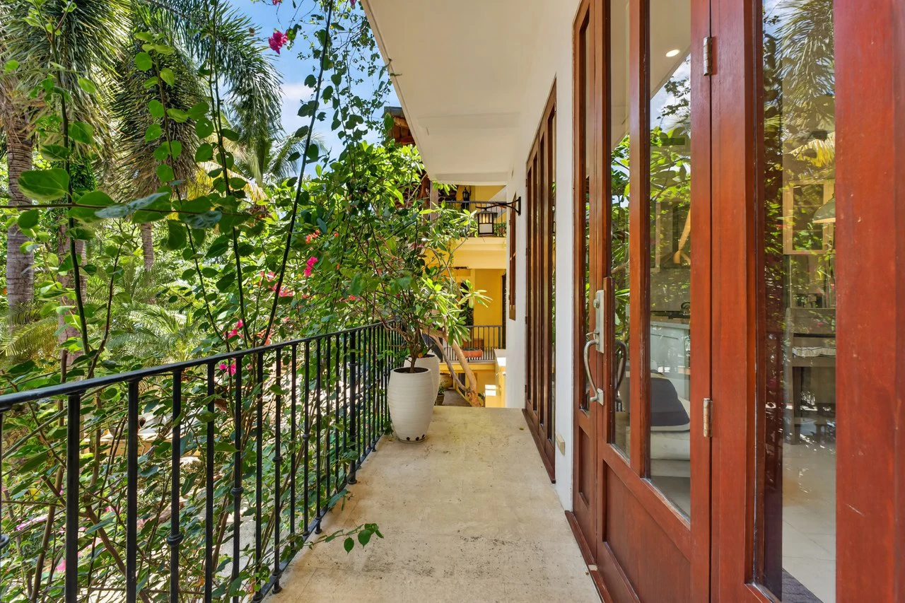 25 Paseo Del Mar: Best-Priced Beachfront Home in Las Catalinas - Gallery image 7