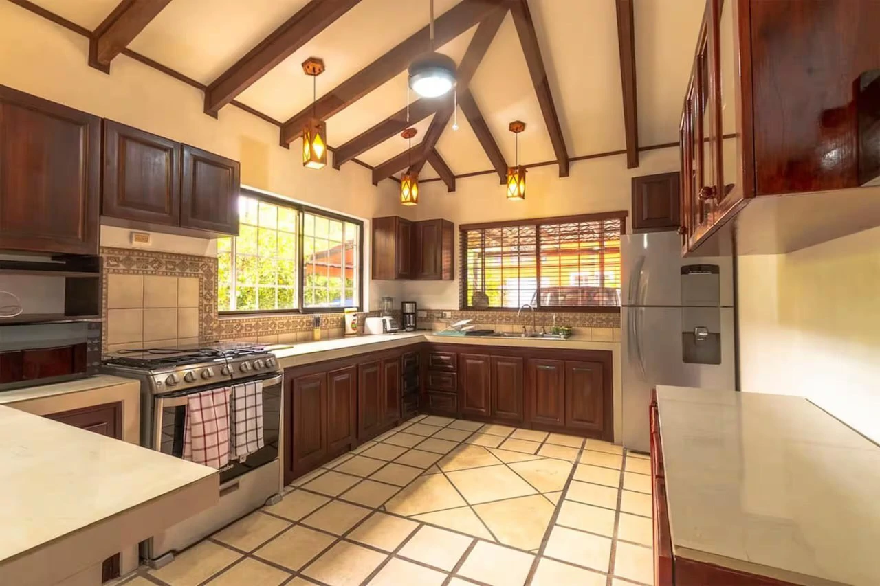 Beautiful Home with Private Pool: Boutique style community in Bejuco, walking distance to the beach! - photo 10