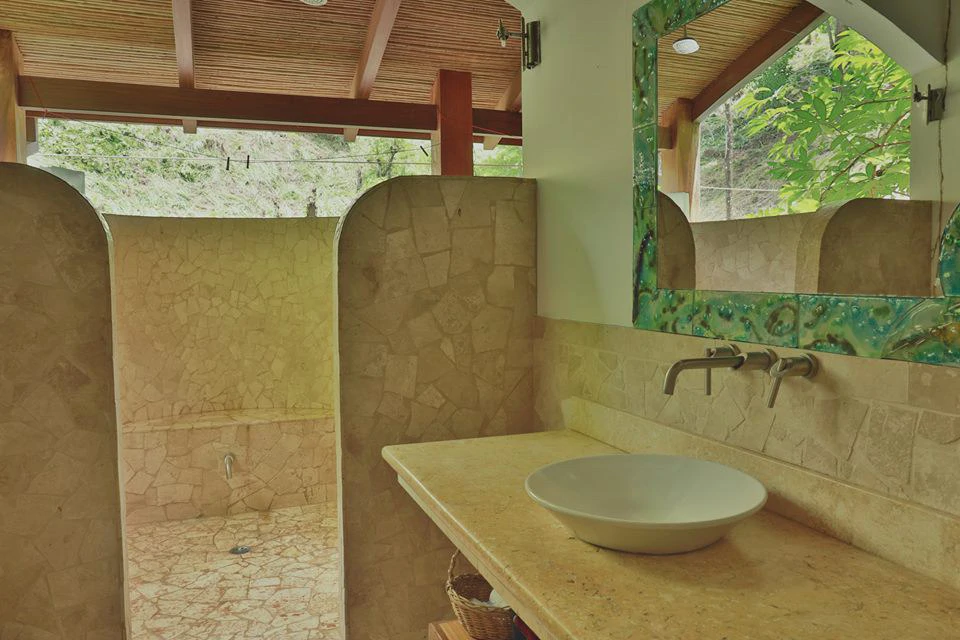 Property with 3 homes and pool: Tropical Gardens steps to the Beach in Mal País and minutes to Santa Teresa - Gallery image 18