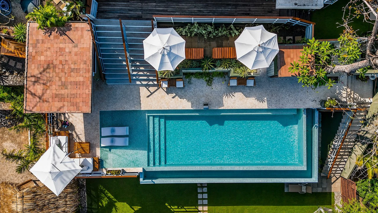 Casa Pochote: Artisan Luxury Villa in Tamarindo | Pool, Jacuzzi & Langosta Beach Club Membership Included - Gallery image 3