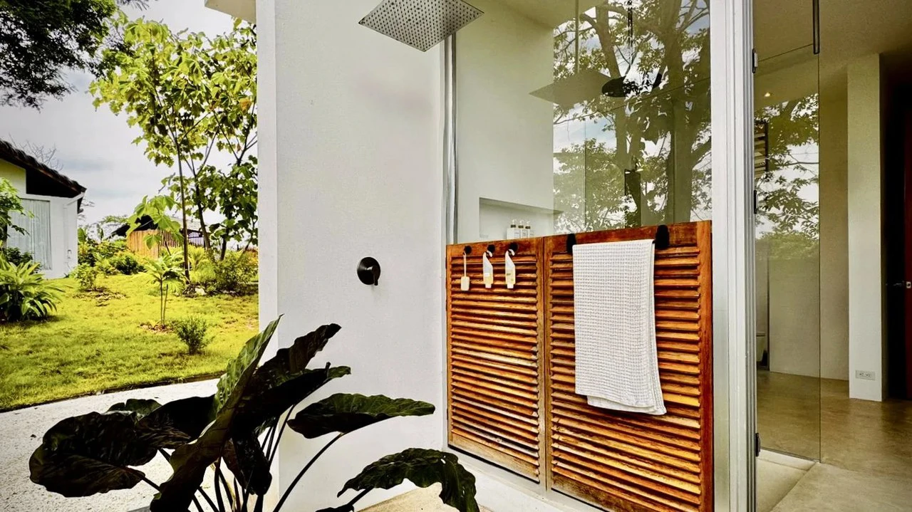 The Ark: $1,390,000 USD Luxury Jungle Estate with Guest House in The Ark Community, Santa Teresa Costa Rica - Gallery image 7