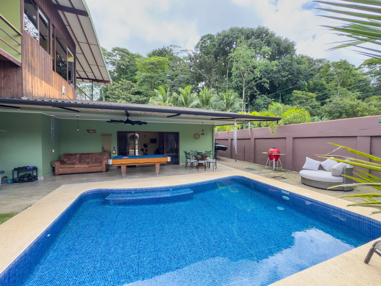 Naranjito corner lot house - photo 28
