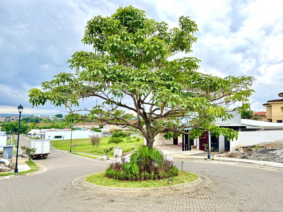 Home Construction Site For Sale in Guachipelín - Gallery image 2