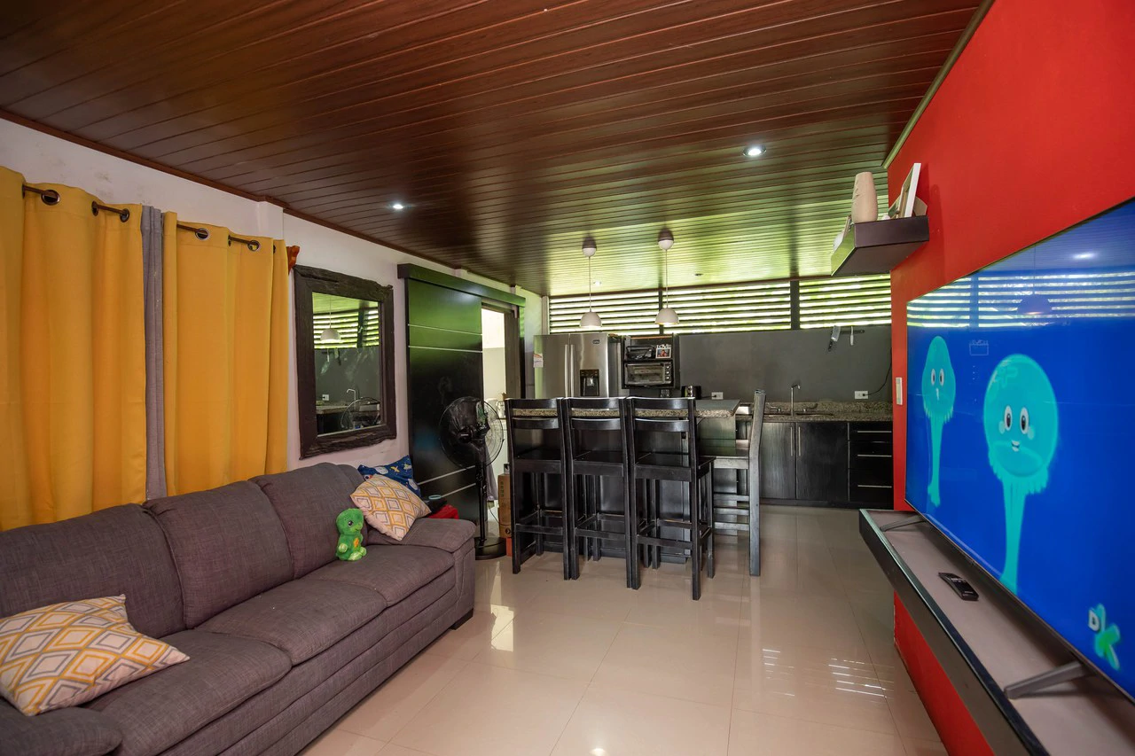 Apartment Hotel with Owners Suite, Fantastic Oportunity for Hostel in Uvita - Gallery image 22